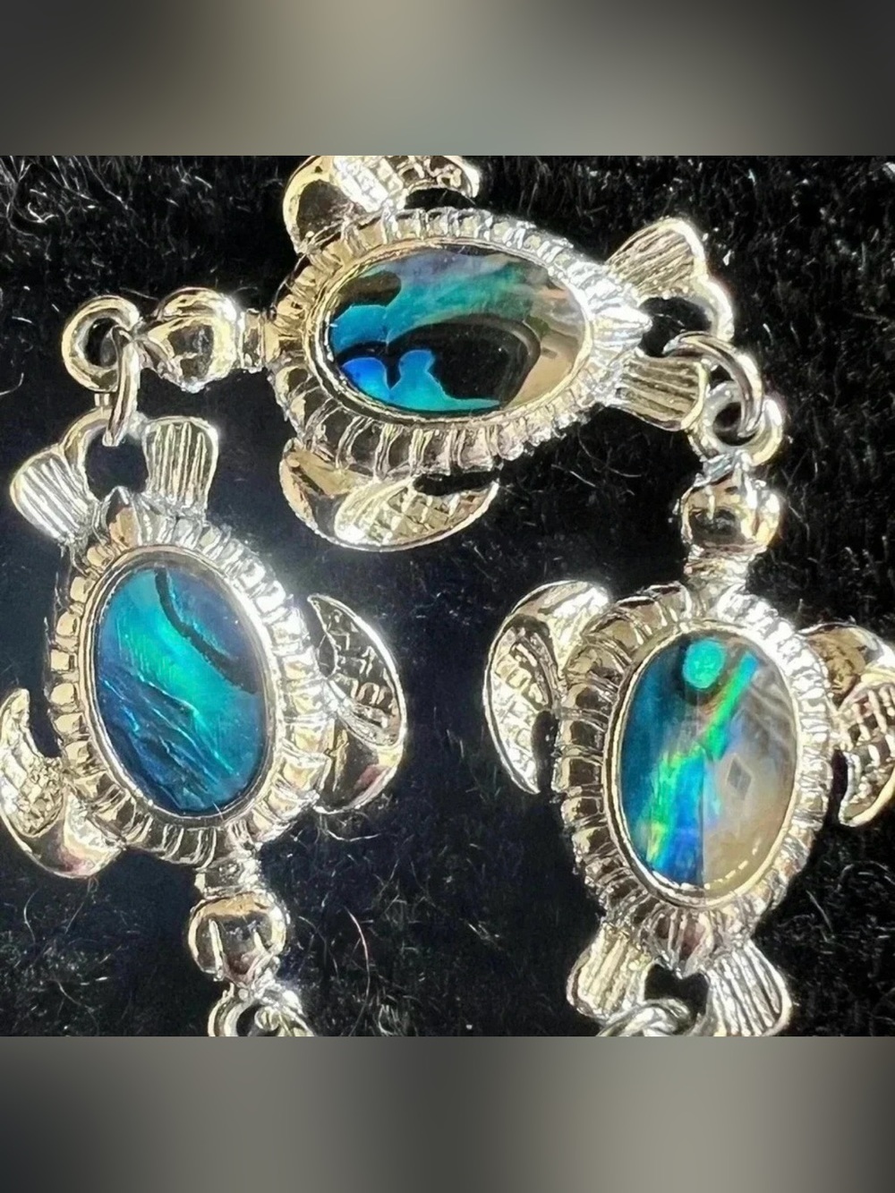St. John by Marie Gray Women’s Sea Turtle Bracelet Chain Link Abalone Turtle